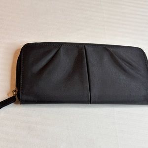 Travelon RFID Blocking Nylon Wallet
